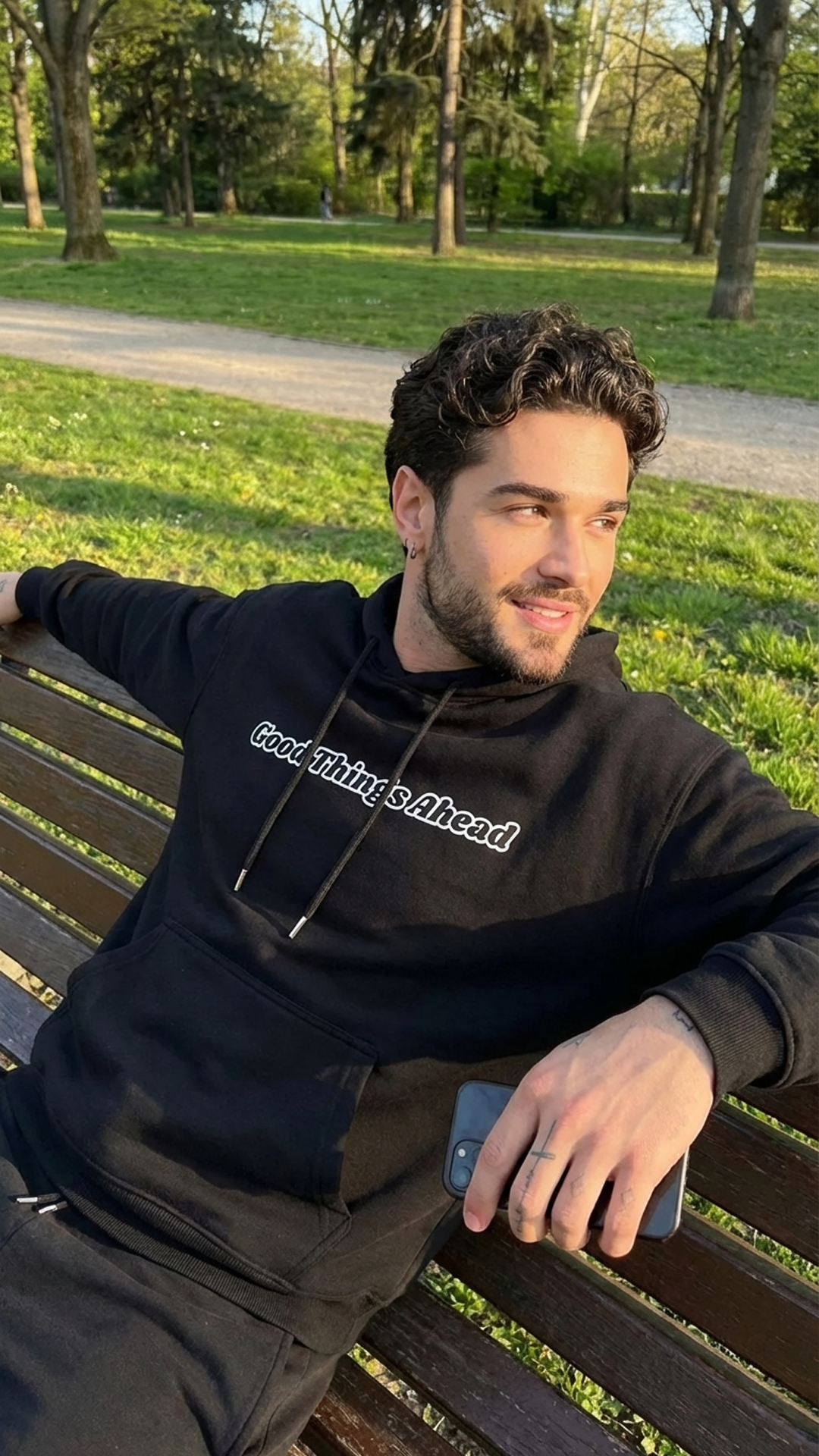Sudadera con capucha "Grandes Cosas por Venir"