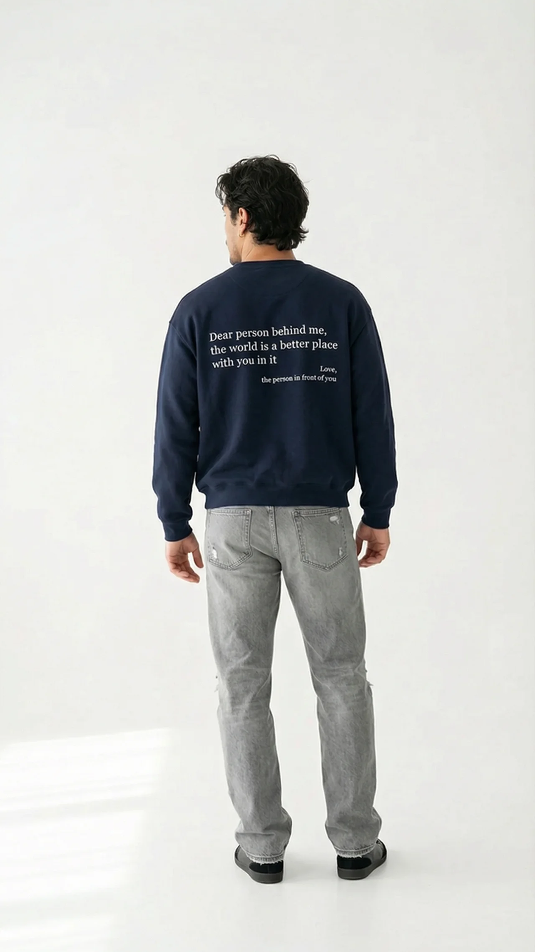 Sudadera con cuello redondo Eres suficiente
